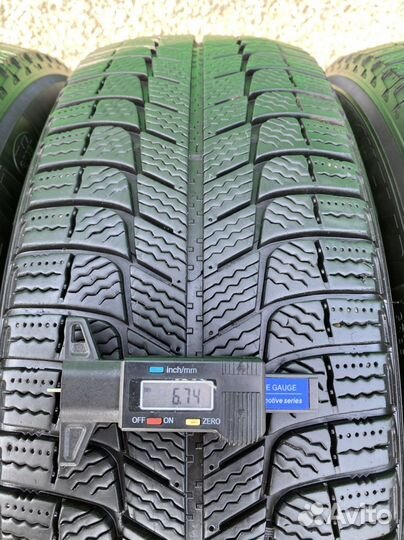 Michelin X-Ice XI3 215/65 R17 99T