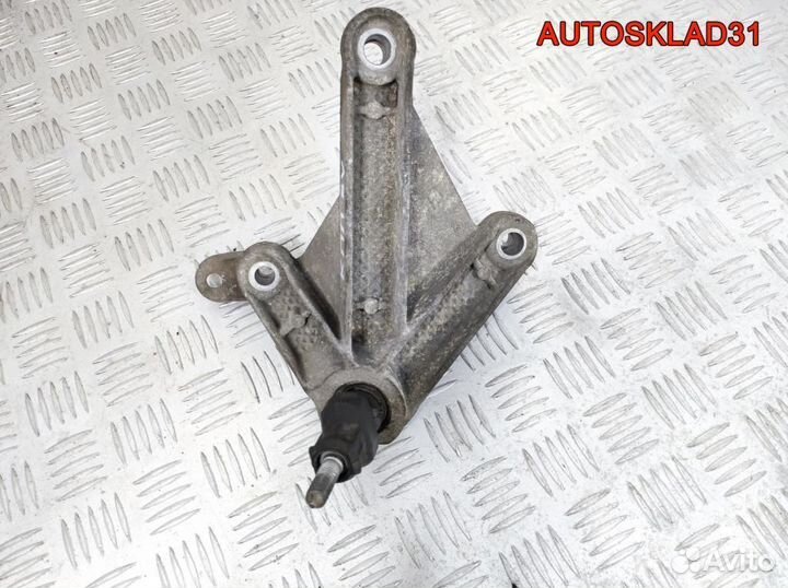 Кронштейн кпп Renault Megane 2 8200043084