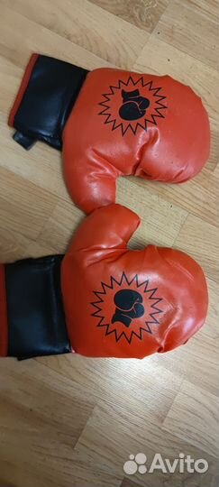 Боксерские перчатки