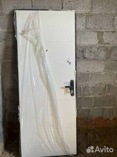 Дверь входная железная б/у