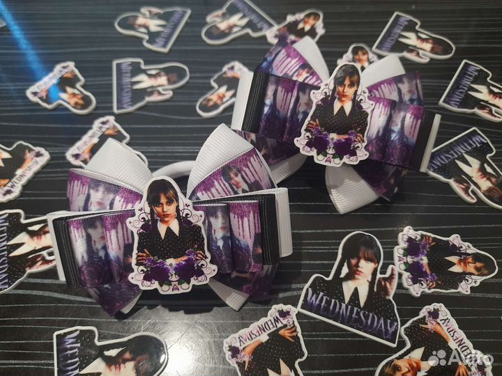 Бантики уэнздей