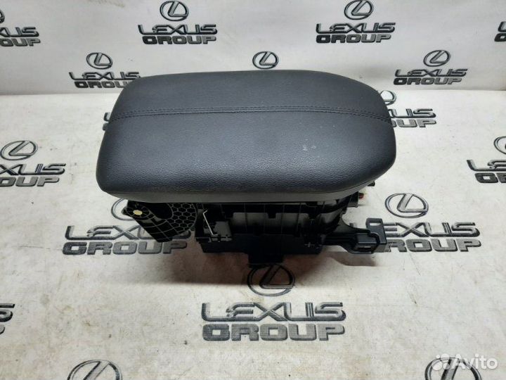 Центральная консоль Toyota Rav4 axah54L A25afxs