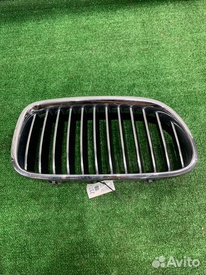 Решетка радиатора правая Bmw 328I F30 N20B20A 2012