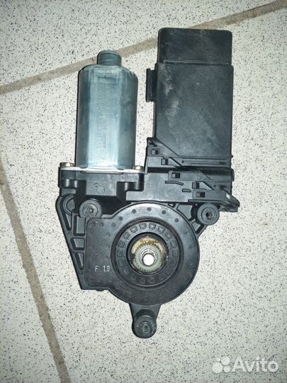 Моторчик стеклоподъемника volkswagen Passat B-5