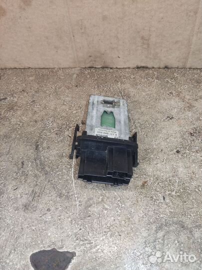 Резистор отопителя VW Гольф 3, Венто