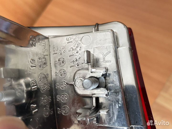 Правый фонарь заднего бампера Прадо 120