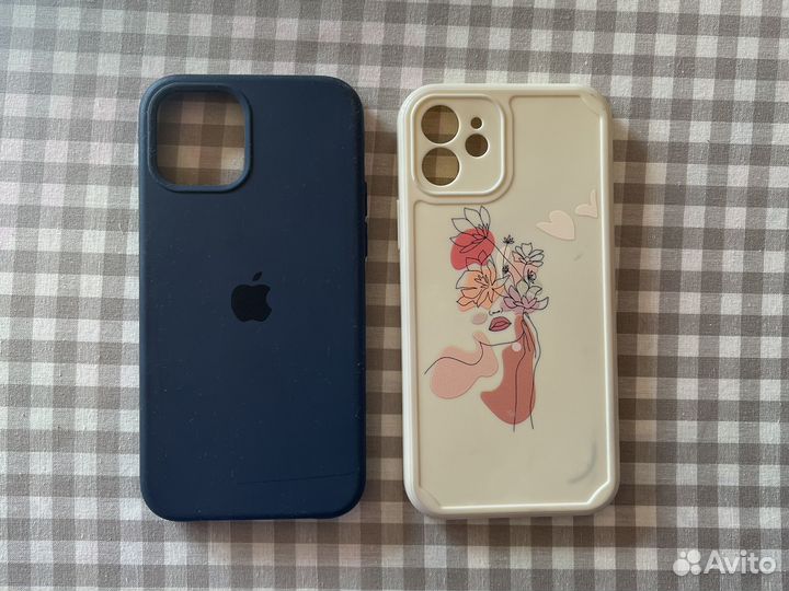 Чехол на iPhone 12