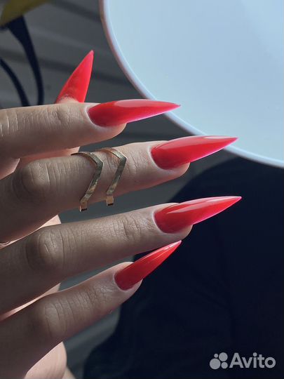 Маникюр педикюр