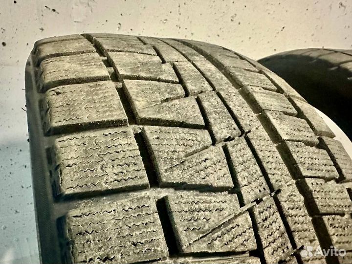Bridgestone Blizzak VRX 275/35 R18