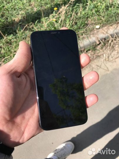 iPhone X, 64 ГБ