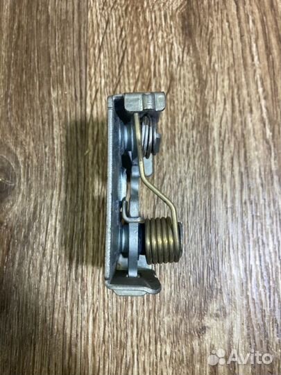 Замок капота правый Bmw X5 E70 3.0 N52 2007