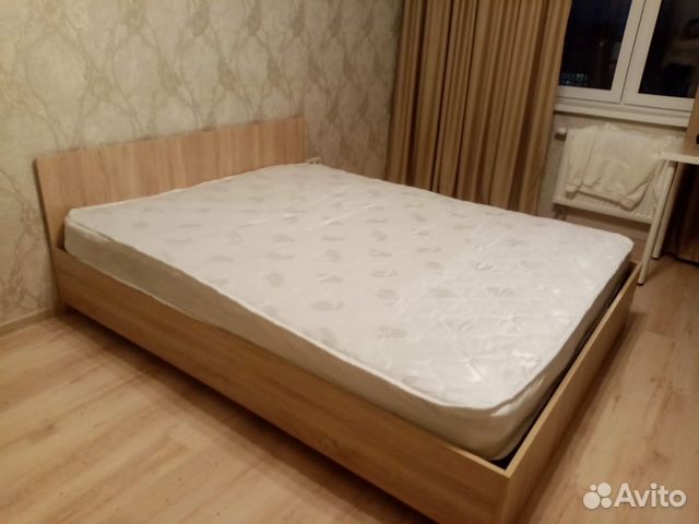 Кровать с матрасом