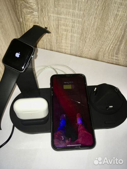 Беспроводная зарядка 3 в 1 для iPhone, android