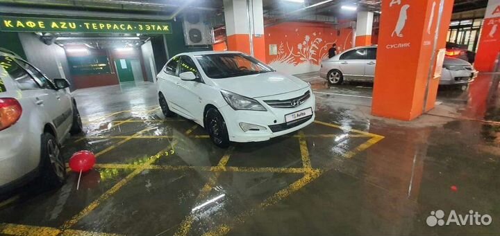 Hyundai Solaris 1.6 AT, 2015, 214 700 км