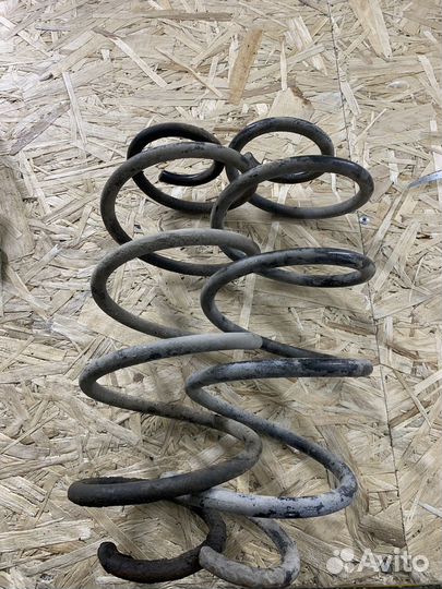 Пружины передние priora завод