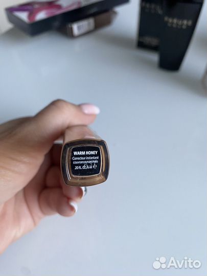 Bobbi brown консилер