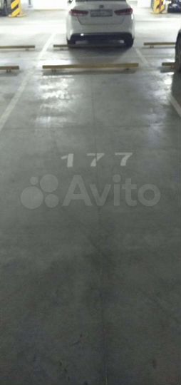 Машиноместо, 14 м²