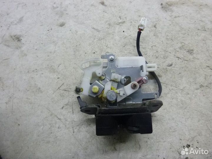 Замок багажника mazda mazda 5 (CR) 2005-2010