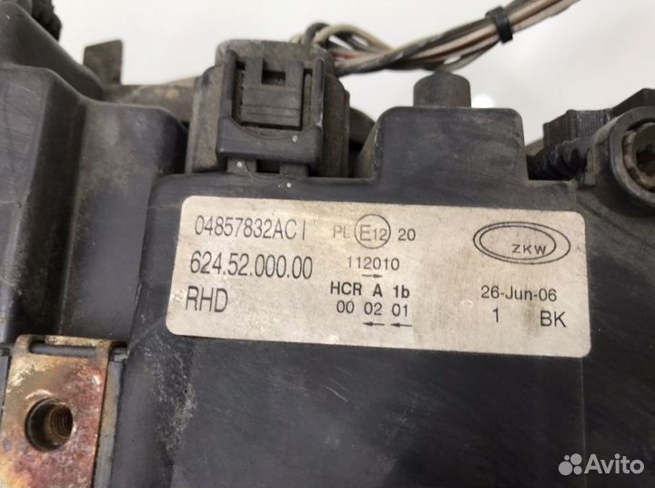 Фара 04857832AC Chrysler Voyager (2001-2007)