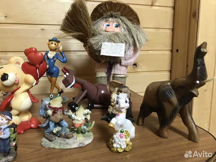 Фигурки и статуэтки