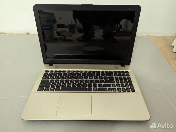 Ноутбук asus