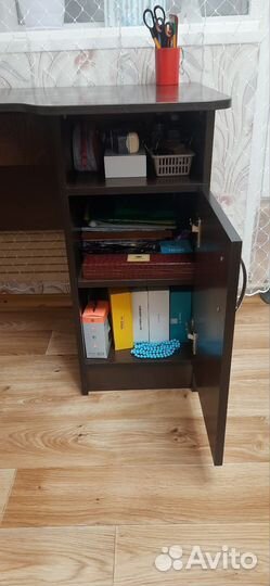 Письменный стол