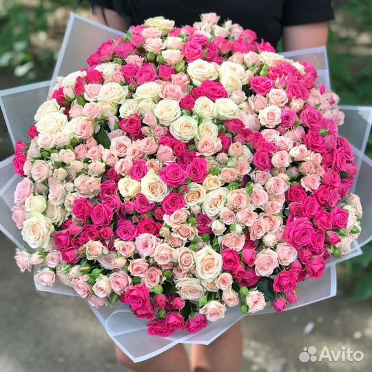 Букет из кустовых роз