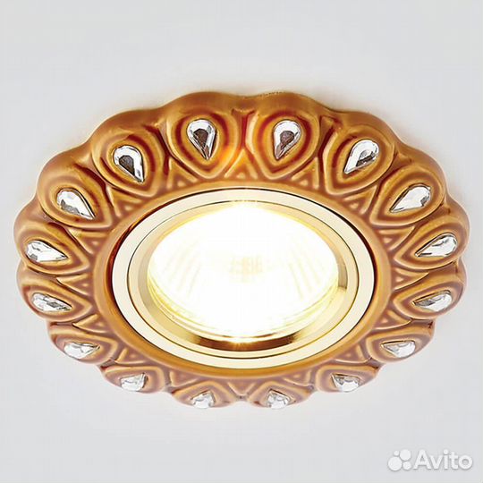 Светильник встраиваемый керамика и металл