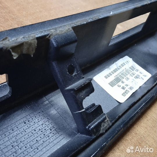 Накладка крышку багажника Renault Kaptur