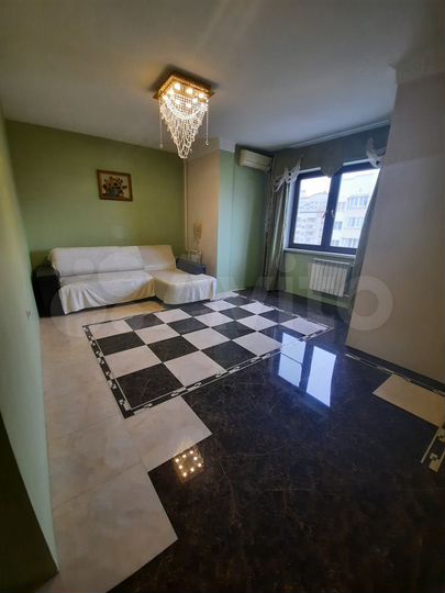 3-к. квартира, 90 м², 7/17 эт.