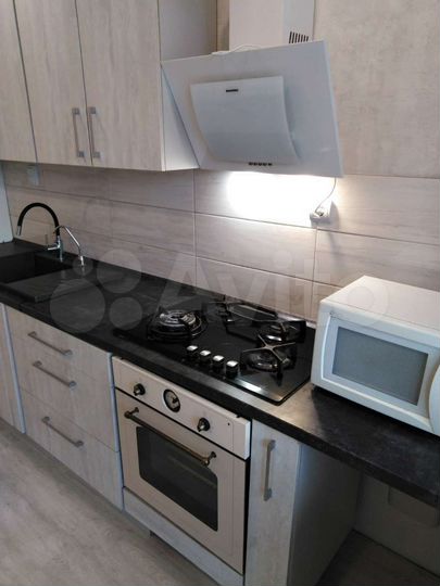 2-к. квартира, 63 м², 3/10 эт.