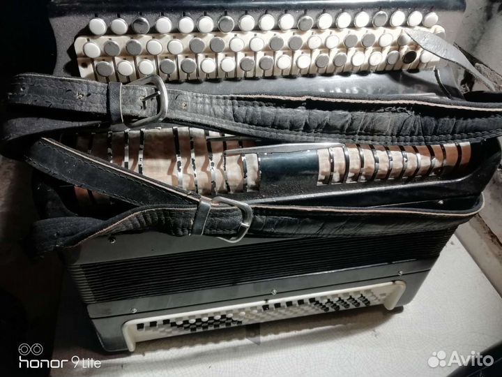 Аккордеон гармонь баян