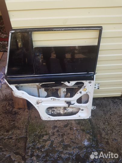 Дверь ваз 2104