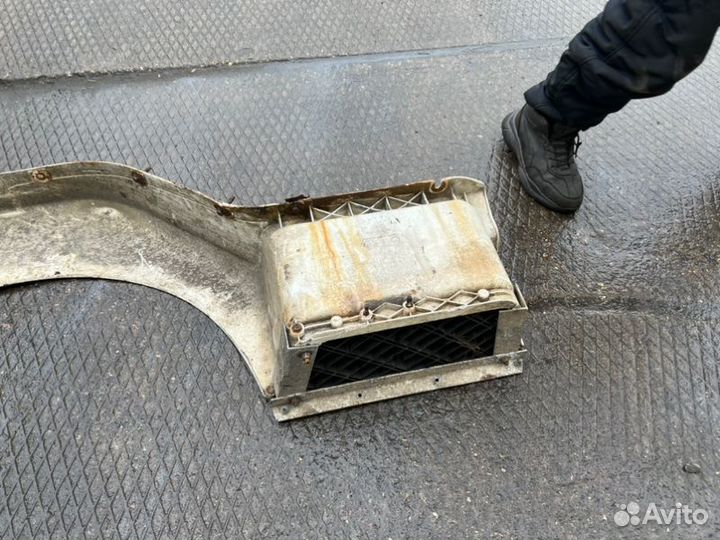 Крыло переднее левое Renault Midlum 2005