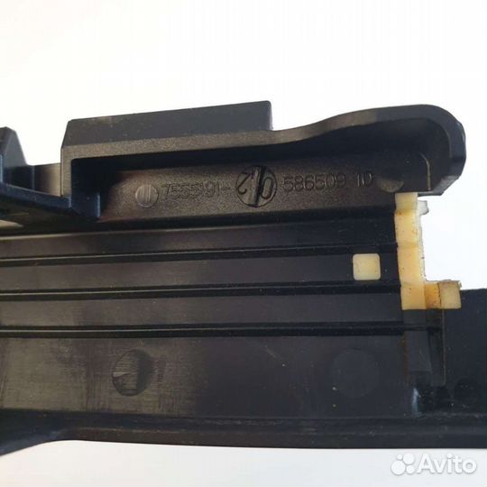 Пластик 7555191 BMW 5 F10/F11/GTF07 4.4 Бензин