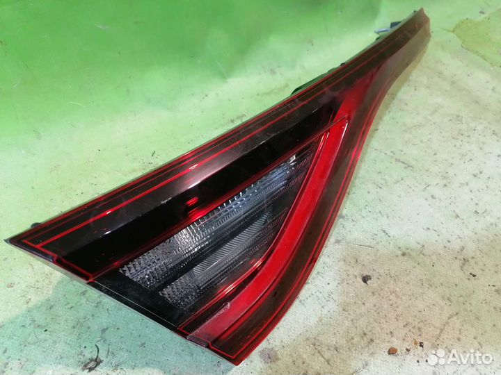 Фонарь внутренний левый Renault Arkana