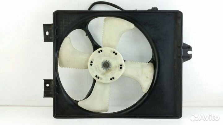 Диффузор радиатора Mitsubishi Dion CR6W 4G94 2002