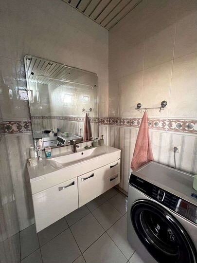 Дом 230 м² на участке 4 сот.