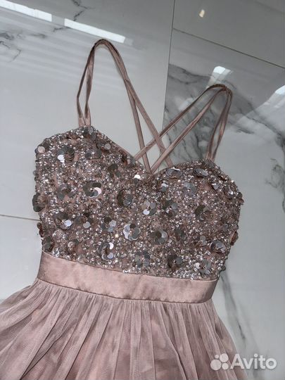 Вечернее платье