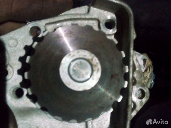 Помпа на Рено Логан 2