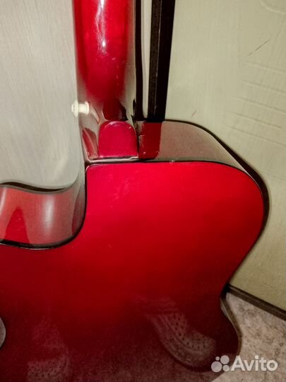 Акустическая гитара