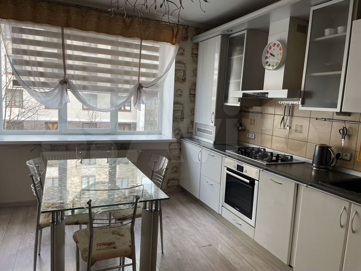 4-к. квартира, 86,9 м², 3/6 эт.