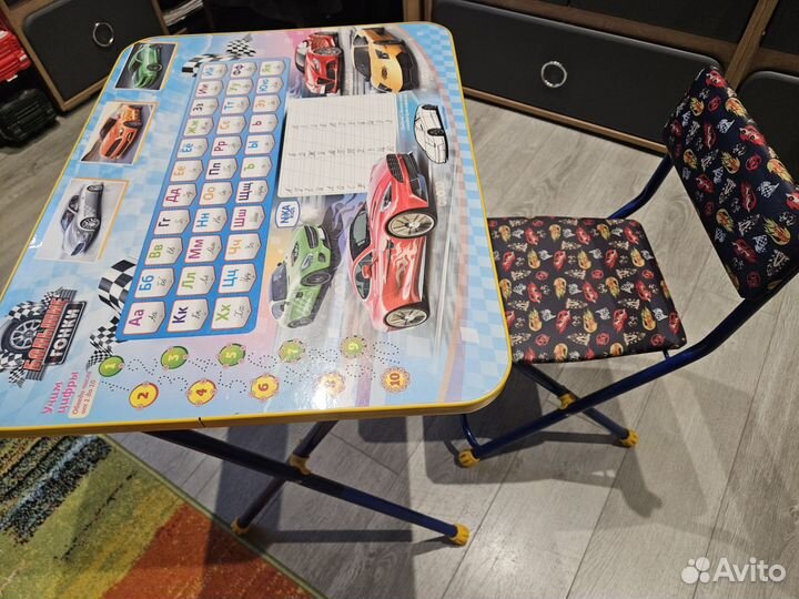 Детский столик и стульчик