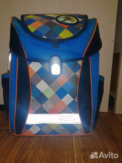 Рюкзак школьный с ортопедической спинкой