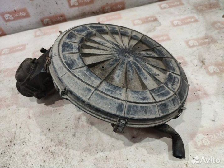 Корпус воздушного фильтра Audi 80 B3 PM 1989