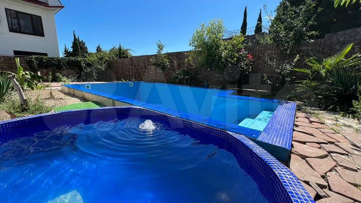 Дом 305 м² на участке 7 сот.