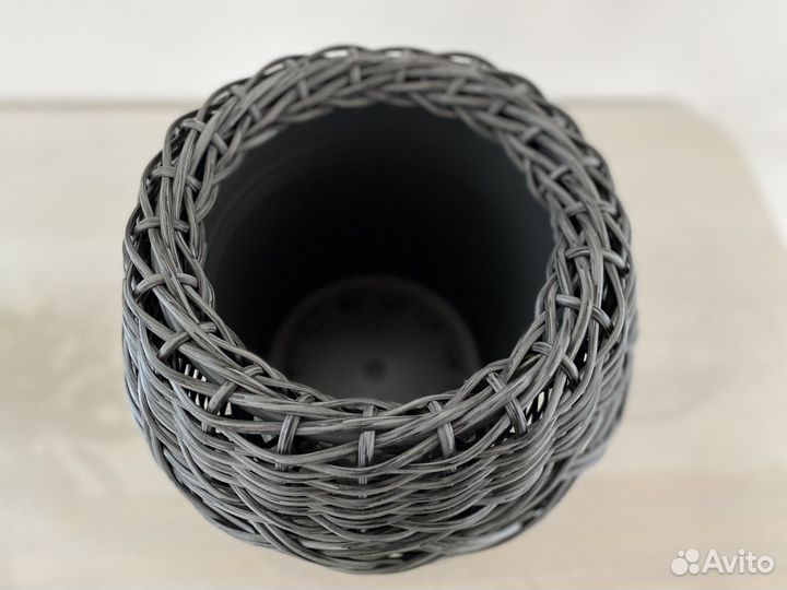 Кашпо из экоротанга