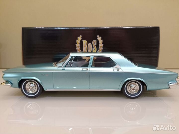 Chrysler Newport Sedan 1963г. Голубой 1:18