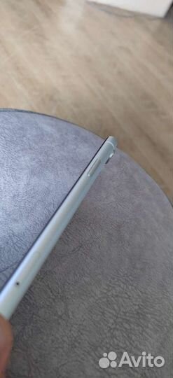 Телефон iPhone XR whaite
