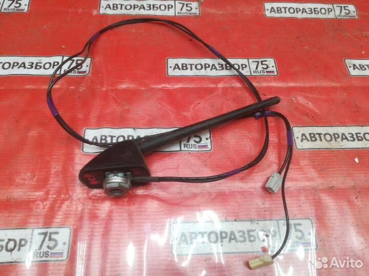 Антенна Toyota Vitz NCP91 1nzfe 2007